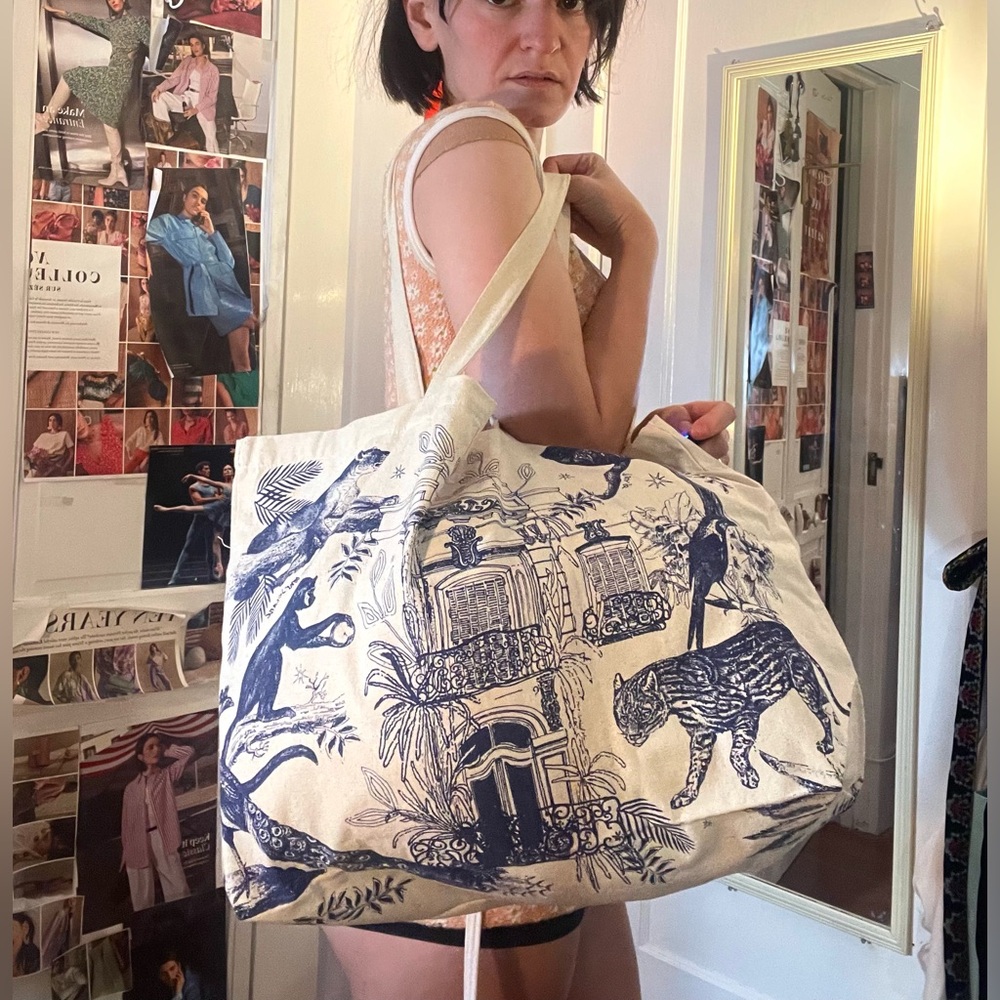 Sezane Cream Canvas Tote with Navy Animal & Architectural Print - Picture 6 of 6